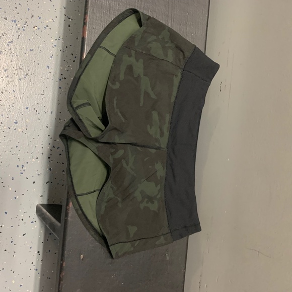 ✨lululemon green camo speed ups size 6✨ - Picture 1 of 2